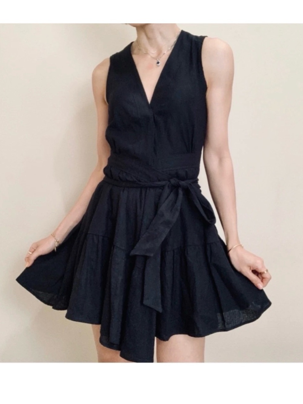Christian LaCroix Black Linen
Blend Sleeveless Wrap Dress size small